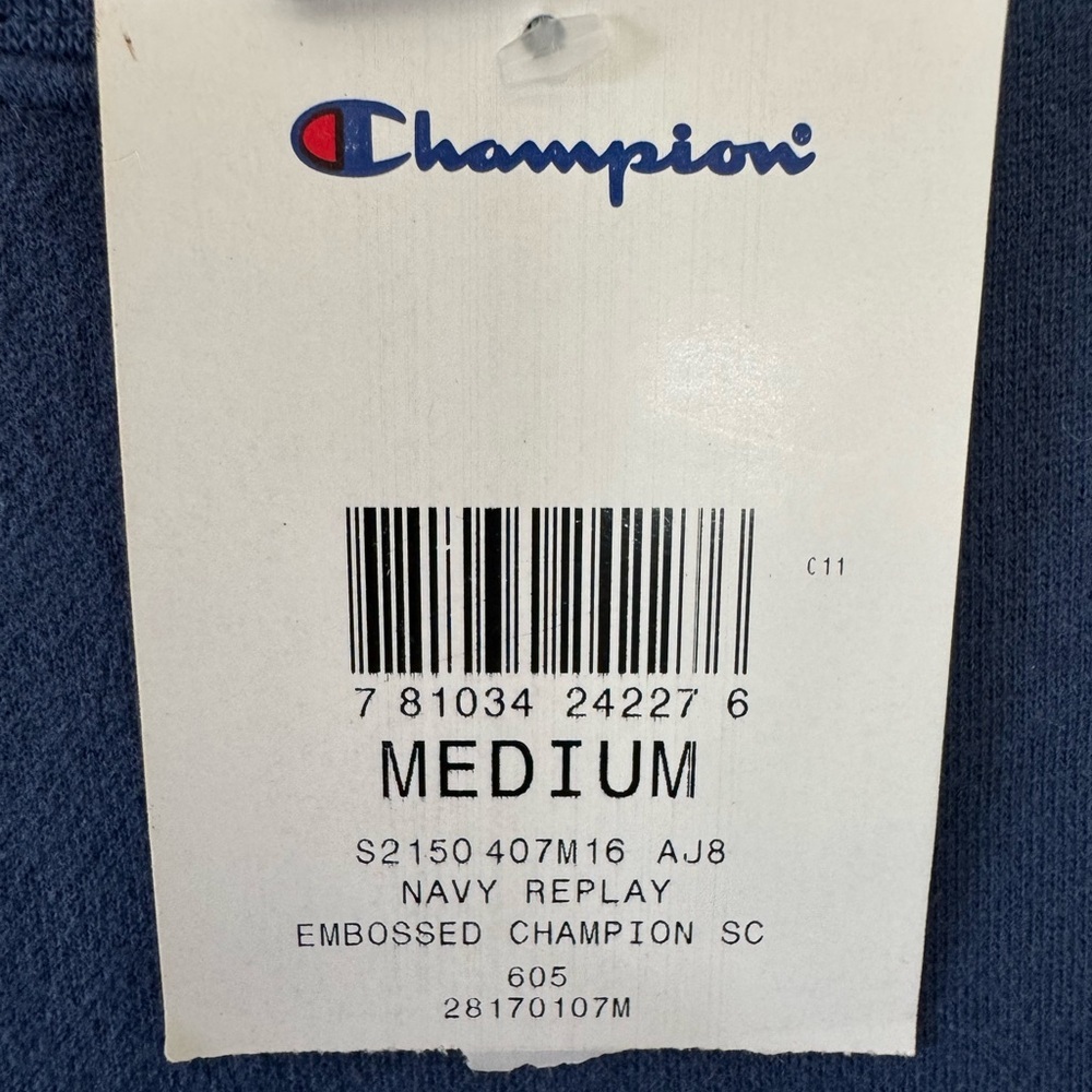 Champion Navy Embossed Logo Sweatshirt NWT Men’s Medium Classic Crewneck - Picture 12 of 13